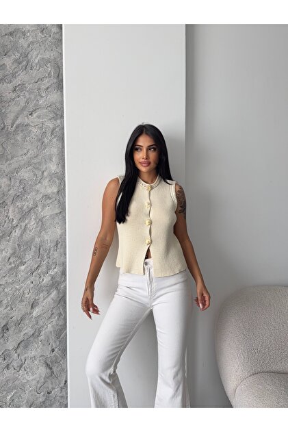 Metal Buttoned Cotton Vest
