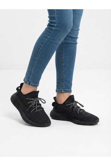 حذاء رياضي كاجوال unisex مناسب للجنسين
