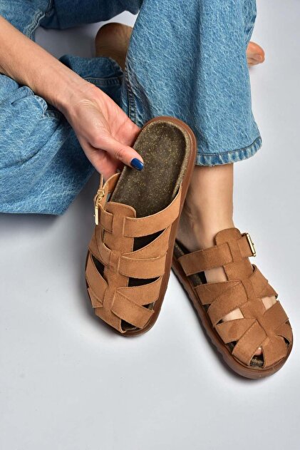 Fox Shoes Y596549502 Taba Süet Tokalı Önü Kapalı Kadın Terlik