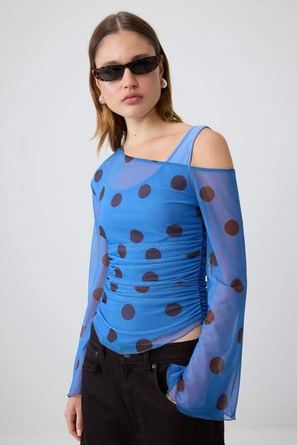 Blue Polka Dot Fitted Asymmetrical Neckline Long Shirred Crop Tulle Double Layer Knitted Blouse Twoss26Bz00071