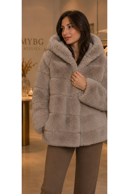 Vizon Kapüşonlu Peluş Kürk Görünümlü Kadın Mont