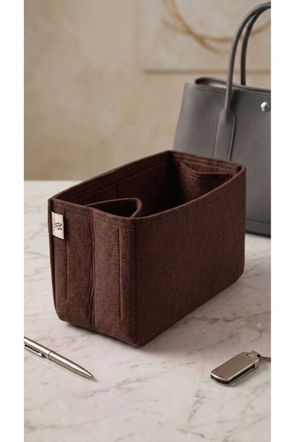 TEK SULUKLU CANTA ICI DUZENLEYICI KOYU KAHVE RENK 28 X 15 X 12 OLCULU