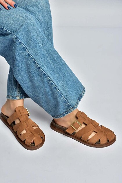 Fox Shoes Y596549502 Taba Süet Tokalı Önü Kapalı Kadın Terlik