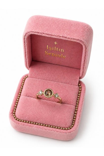 Vintage Style Brown Stone Ring | Elegant & Classic Sparkling Design