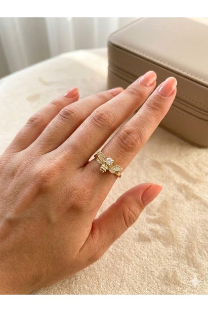 Bria Arı Figürlü Zirkon Taşlı Ayarlanabilir Gold Yüzük