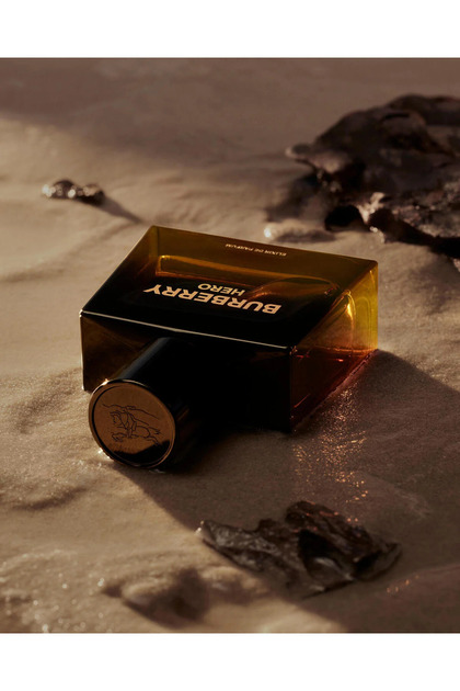 Burberry Hero Elixir de Parfum 60 ml + Erkek Çanta Hediyeli Set