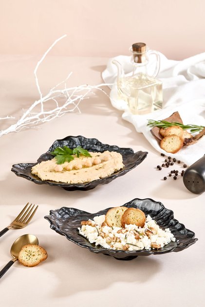 Ostra 2-Piece Black Shell Shaped Glass Appetizer Serving Plate Set - 2 Pieces
