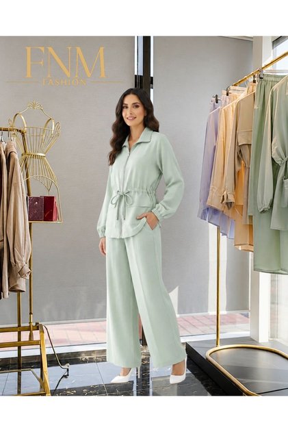 Elegant 2-piece set in a soft mint shade