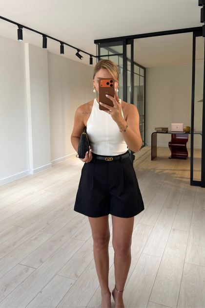 Special Series Black Shorts with Pensil Cut
