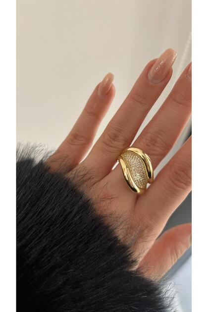 Vip Stone Ring - Gold