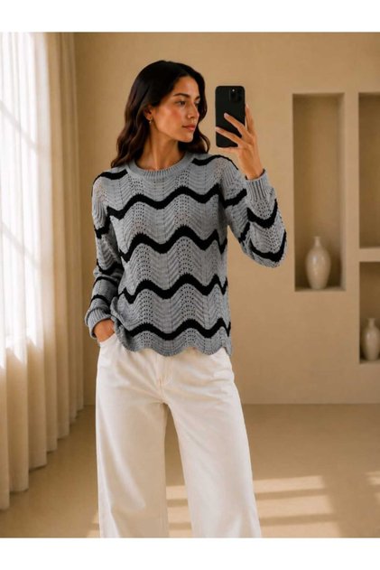 Women's Zigzag Thin Striped Crew Neck Knitwear Sweater