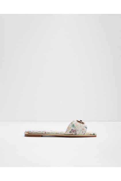 Bellenor / Flat Sandals