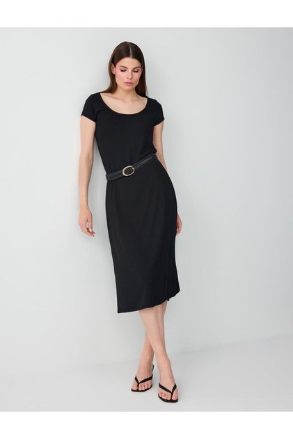 Black U-Neck Short Sleeve Midi Knitted Dress