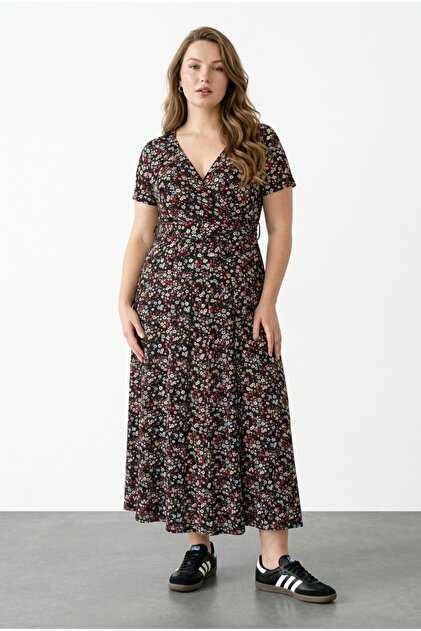 Plus Size Floral Print Tie Waist Dress