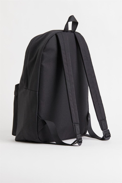 bleach laptop backpack 16" 5in1 Trolley Set for KIDS Backpacks A divided interior and multiple compartmentsincluding a protective spot for your laptopoffer optimal organization on a sturdy backpack perfect for daily wear Bleach Backpack SSST Diablo White