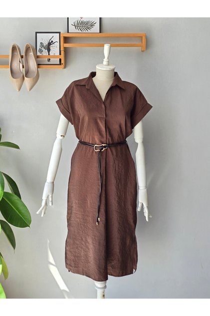 Shirt Collar Midi Dress Comfortable Fit with Pockets and Belt