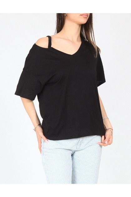 Tricou, Negru