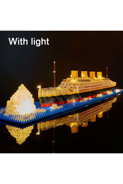 Titanic Titanic Ship Model Children's Toys Birthday Gift Assembly Building Block Plastic Block with