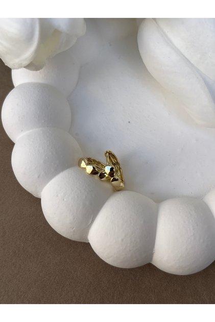 Xuping 14 Ayar Altın Kaplama Geometrik Mini Küpe – Modern Gold Tasarım