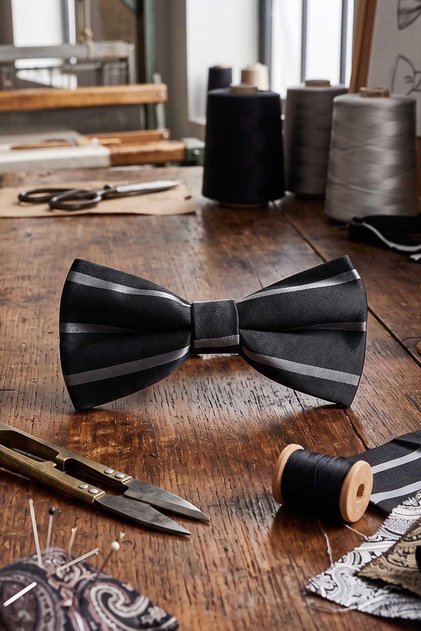 Black Gray Striped Silk Bow Tie Sb221