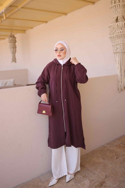 Plum Sleeve Elastic Zipper Cap