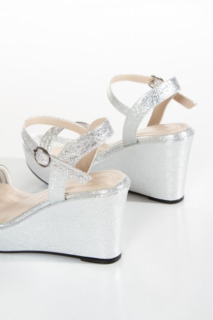 Stylish Shoes with Stone with Filled Heel.