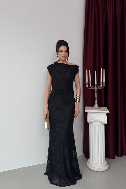 Black Shoulder Buckle Detailed Long Lace Dress