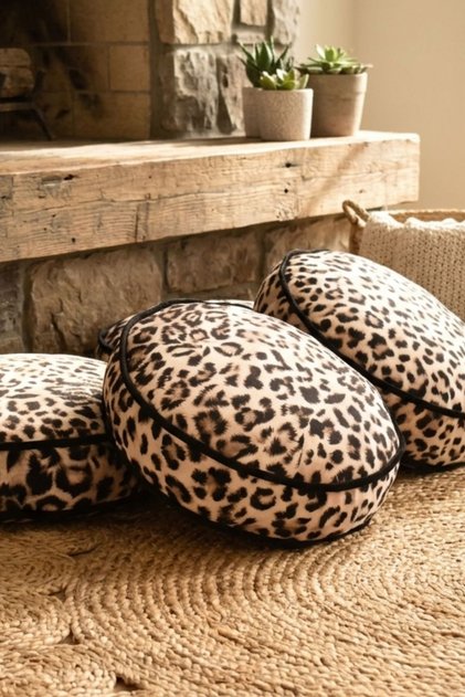 Yuvarlak Leopar Kırlent, siyah fitilli
