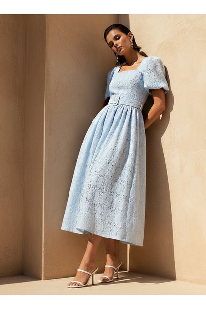 PUFF SLEEVES LACE DRESS
