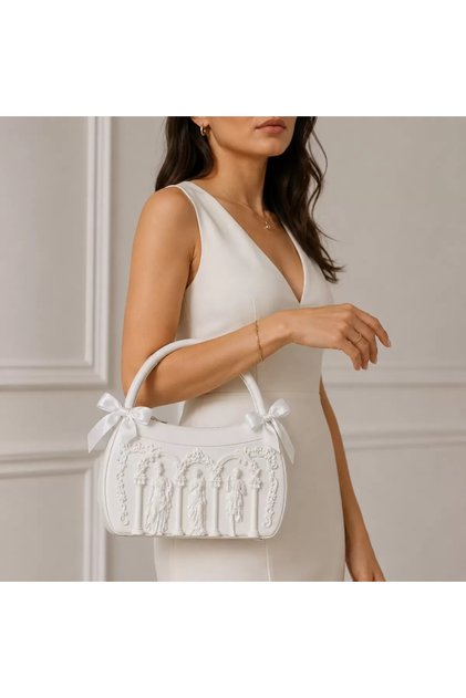Antique Design Hard Plastic 3D Luxury Women's Handbag – White