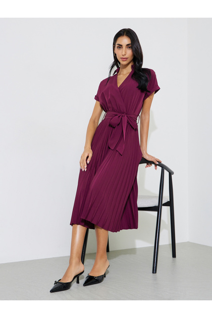 Burgundy Solid Pleated Tie-Up Details Wrap Midi Dress