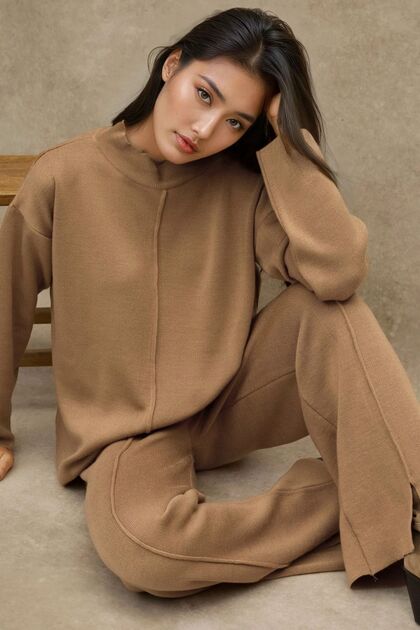 Stylish Knitwear Sweater Pants Set