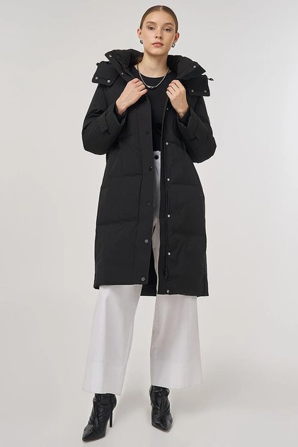Pocket Detailed Goose down Coat Black