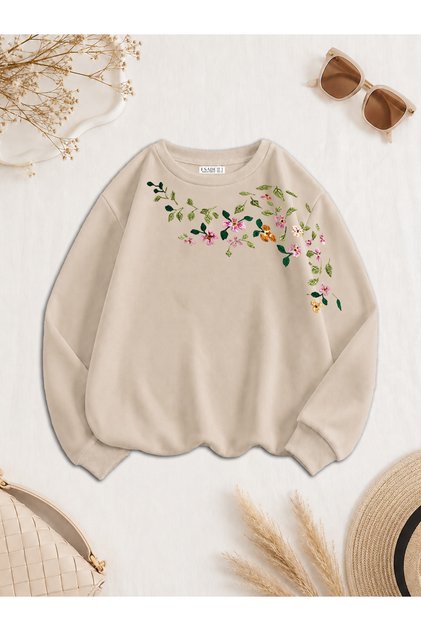Kadın Renkli Çiçekler Dal Baskılı Kol Detaylı Rahat Kalıp Bisiklet Yaka Bej Sweatshirt