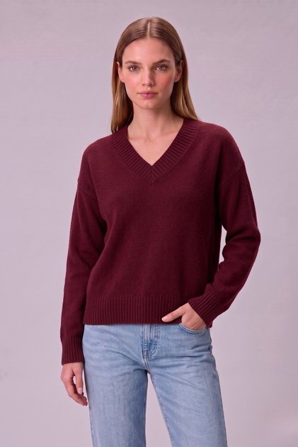 Women's V-Neck Burgundy Knit Sweater