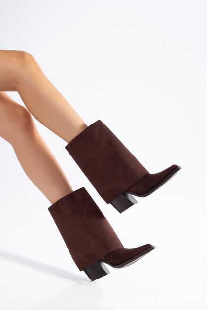 Women's Cowboy Boots - Pointed Toe Flat Design Thick Heeled Faux Leather