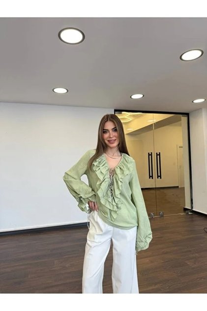 Kadın V yaka Fırfır Detaylı Bağcıklı Tasarım Uzun Kollu Bluz Gömlek