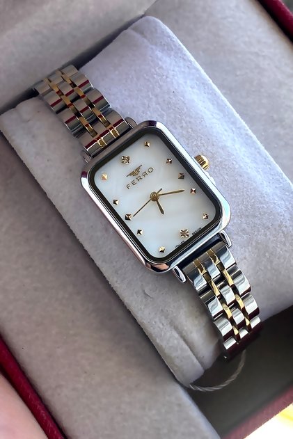 Women's wristwatch steel band waterproof 2 years warranty boxed