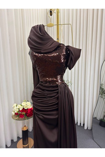 فستان شهرة كاتي