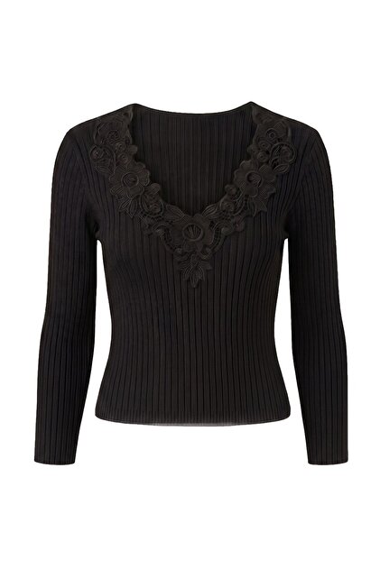 Black Guipure Embroidered V-Neck Knitwear