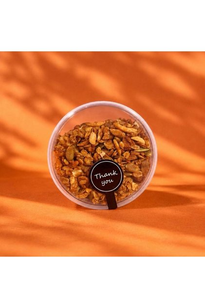 Classic Granola 500g - 450 سعرة لكل 100 جرام، كامل العبوة 2250 سعرة - 500 جرام