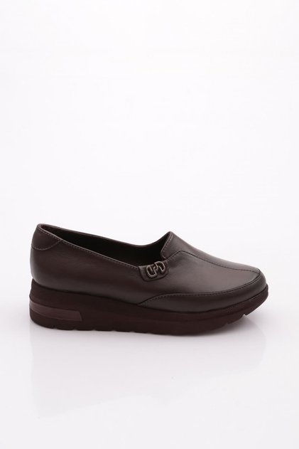 250 Women's Casual Shoes