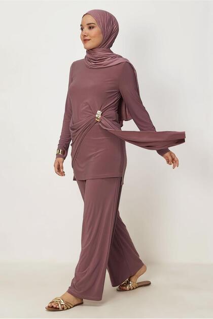 Accessory-Detail Pants Suit 46830