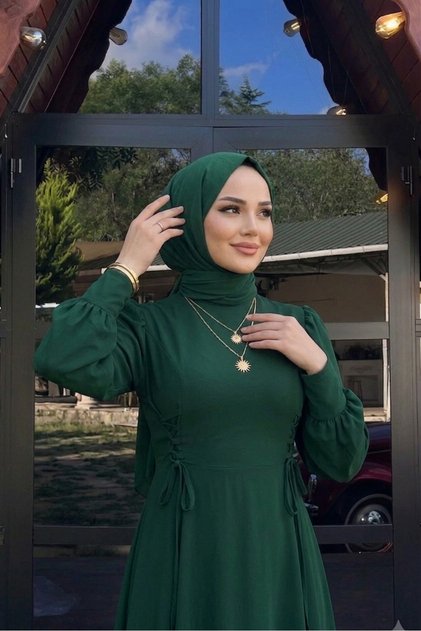 Krep Kumaş Likralı Kumaş Yapısıyla Çapraz Bağlamalı Detaylı Abiye