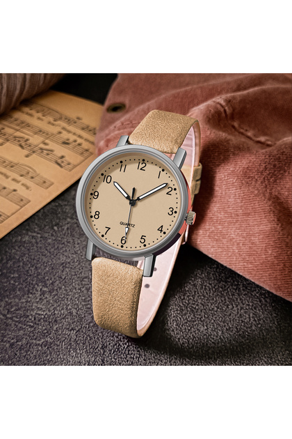 Beige Vintage Watch For Women Leather Strap Wristwatch Quartz Watches Women Clock Ladies Watch Gift