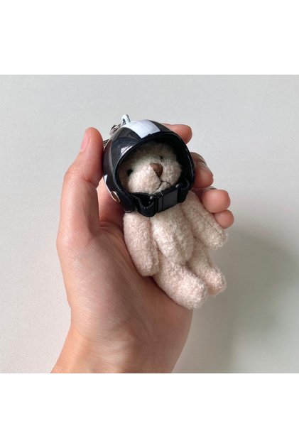 white A Lovely Helmeted Bear Charm Keychains Y2K Plush Ornament Pendant Car Keyring Backpack Decorat