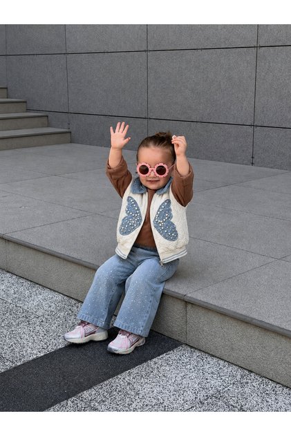 My Little One's Clothes (3-6 Years Old) 3-Piece Girls' Jeans Jewelry Set with Pearl Detailed Butterfly Appliqué and Quilted Vest