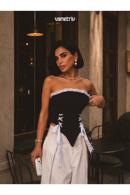 Beyaz Bağcıklı Lacivert Korse