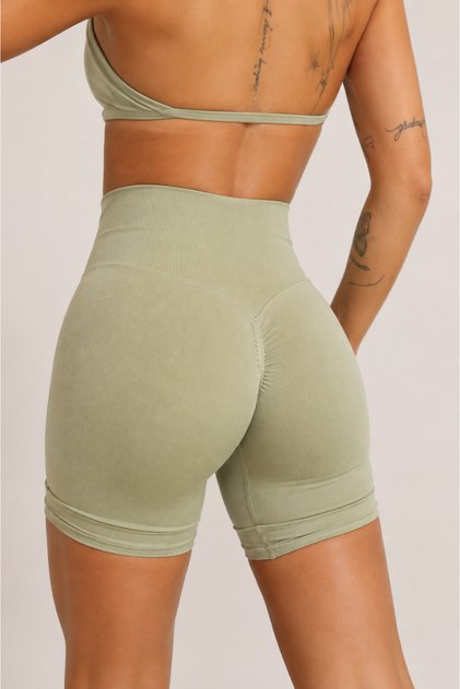 Milene Model Yüksek Bel Toparlayıcı Büzgü Detaylı Push Up Seamless Kısa Şort Tayt