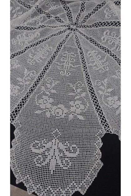 150 Centimeters in Diameter Thin Floss Yarn Knitted Fiskos Table New Product Not yet Ironed